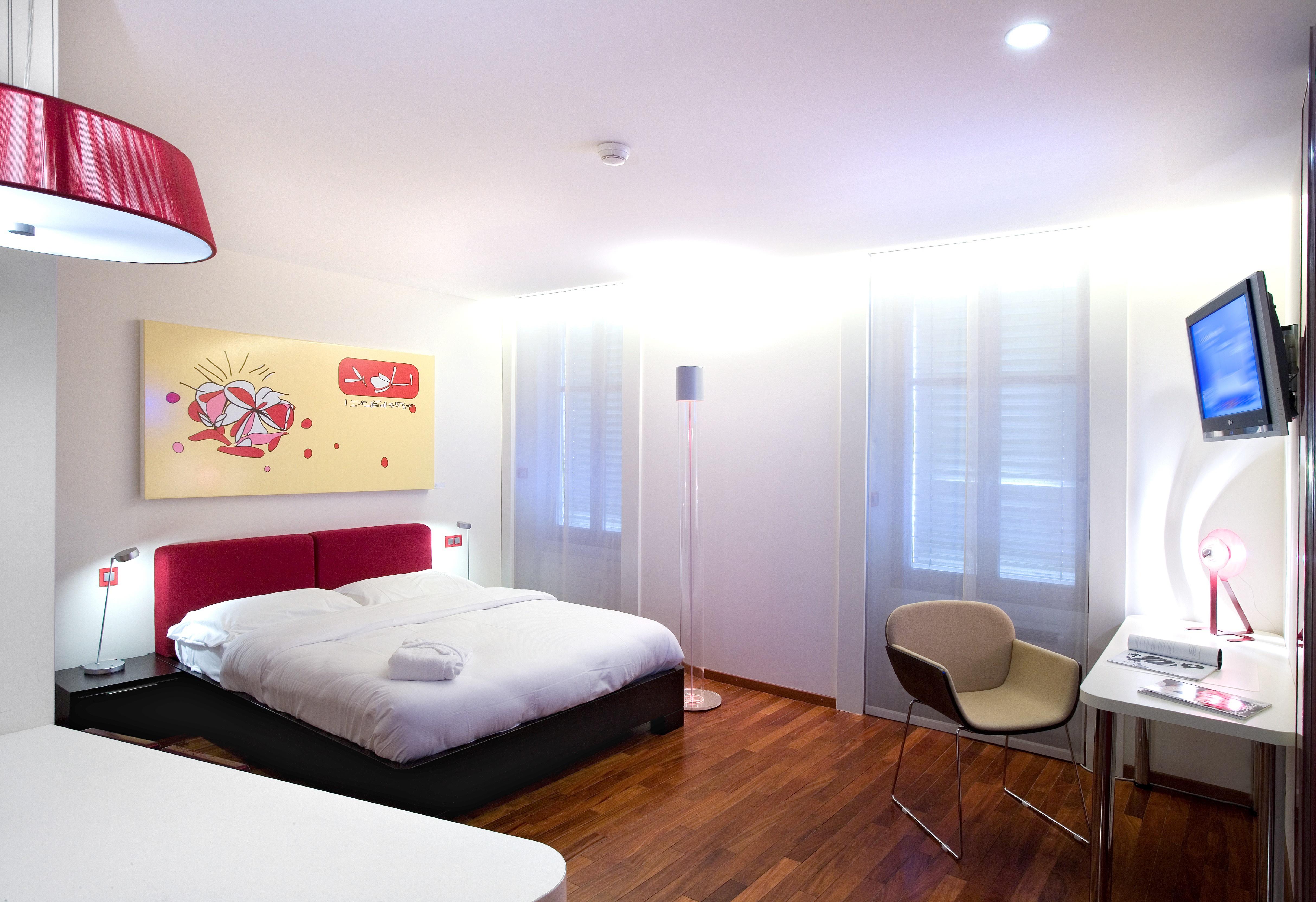 Hotel La Cour Des Augustins Boutique Gallery Design