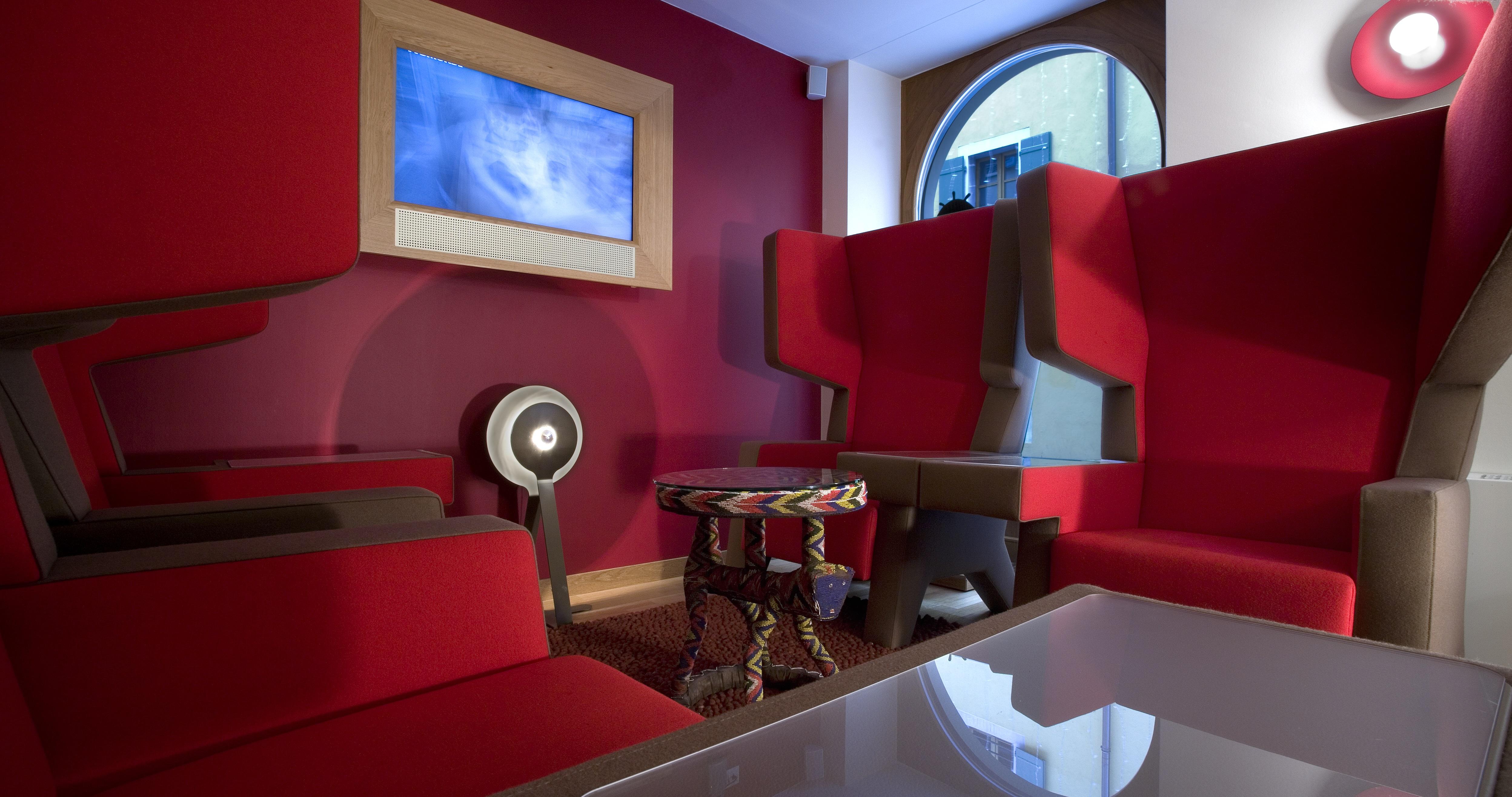 La Cour Des Augustins Boutique Gallery Design Genf