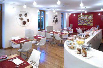 La Cour Des Augustins Boutique Gallery Design Genf