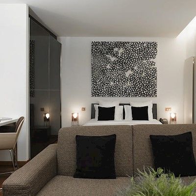 La Cour Des Augustins Boutique Gallery Design Genf